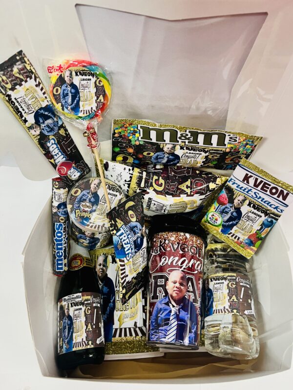 IMG_1674 Graduation Fully Personalized Bucket/Gift Box/Basket With Bubble Balloon