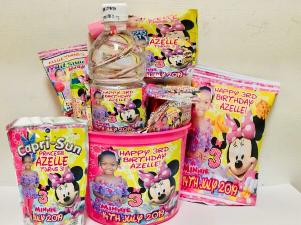 Fully Personalized Bucket Fully Personalized Bucket/Gift Box/Gift Basket - (with confetti balloon)