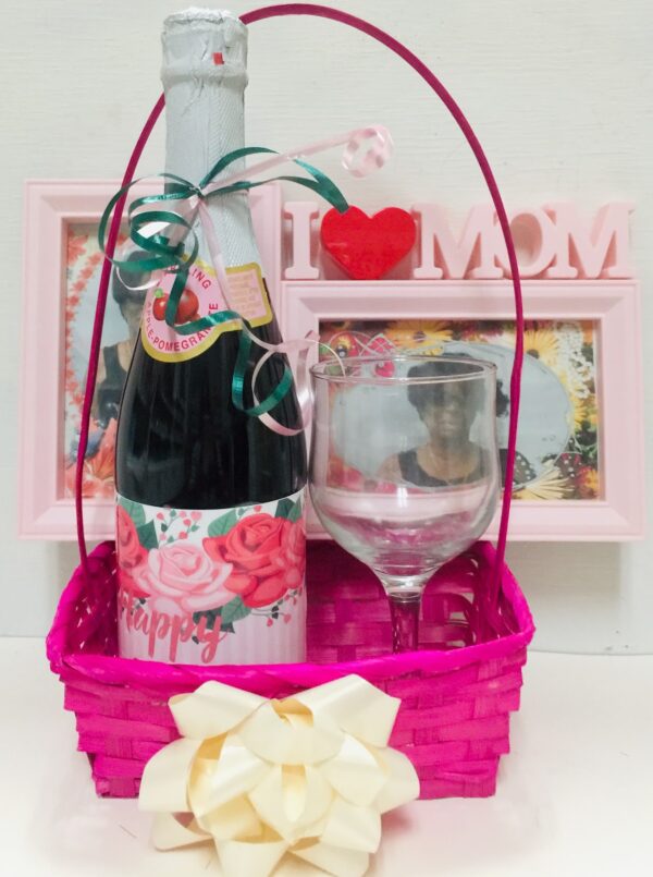 I Heart Mom Personalized Cider Gift Basket Mother's Day Gift