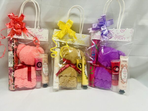 Blissful Bear Essentials Gift Set Blissful Bear Essentials Gift Set Mixed 2